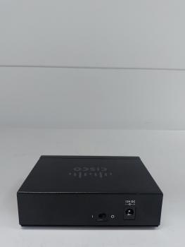 Cisco SF110D-05 5 Port 10/100 Desktop Switch